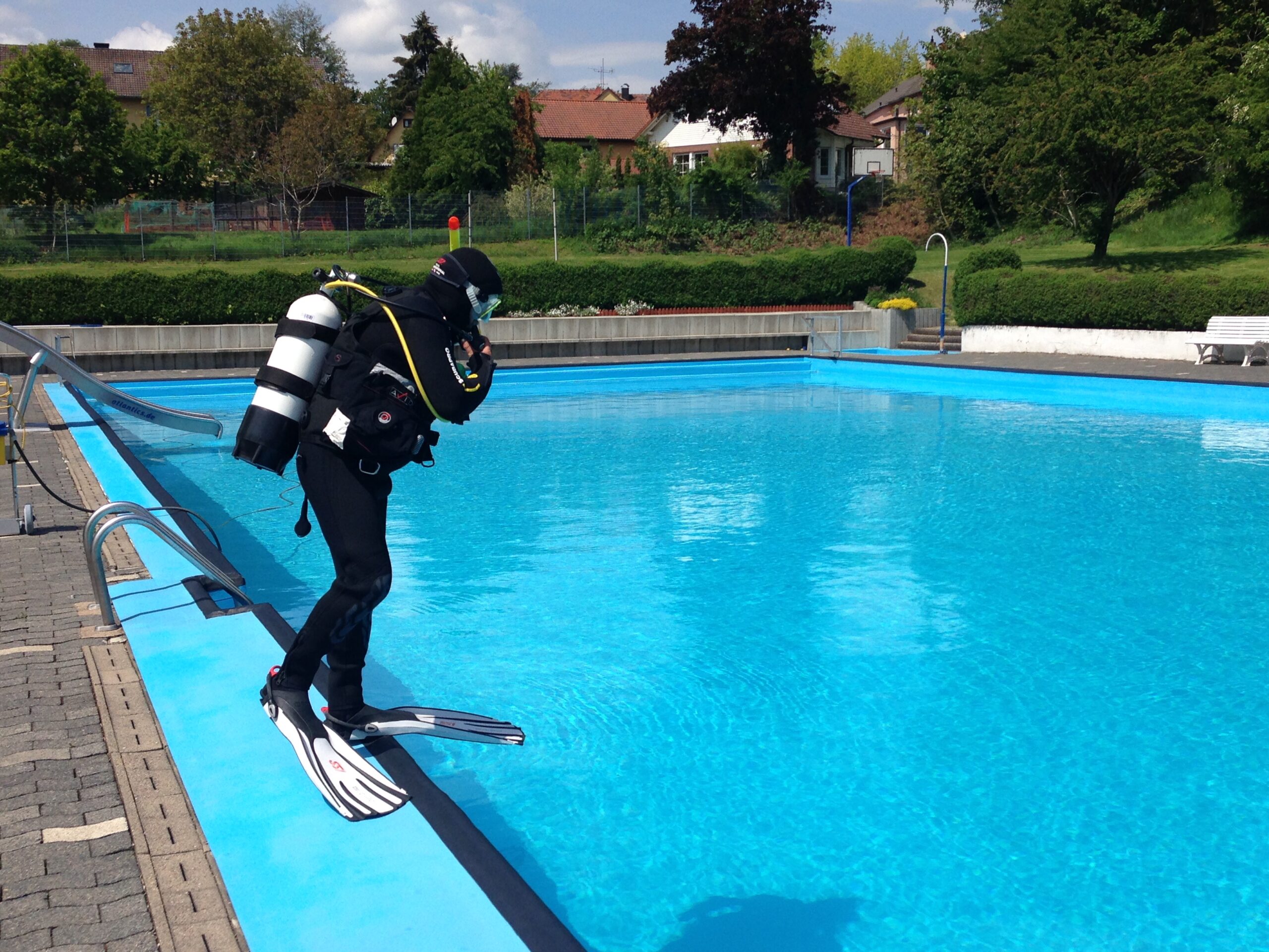 0d56893f-7877-4068-8317-fbae599fdee2