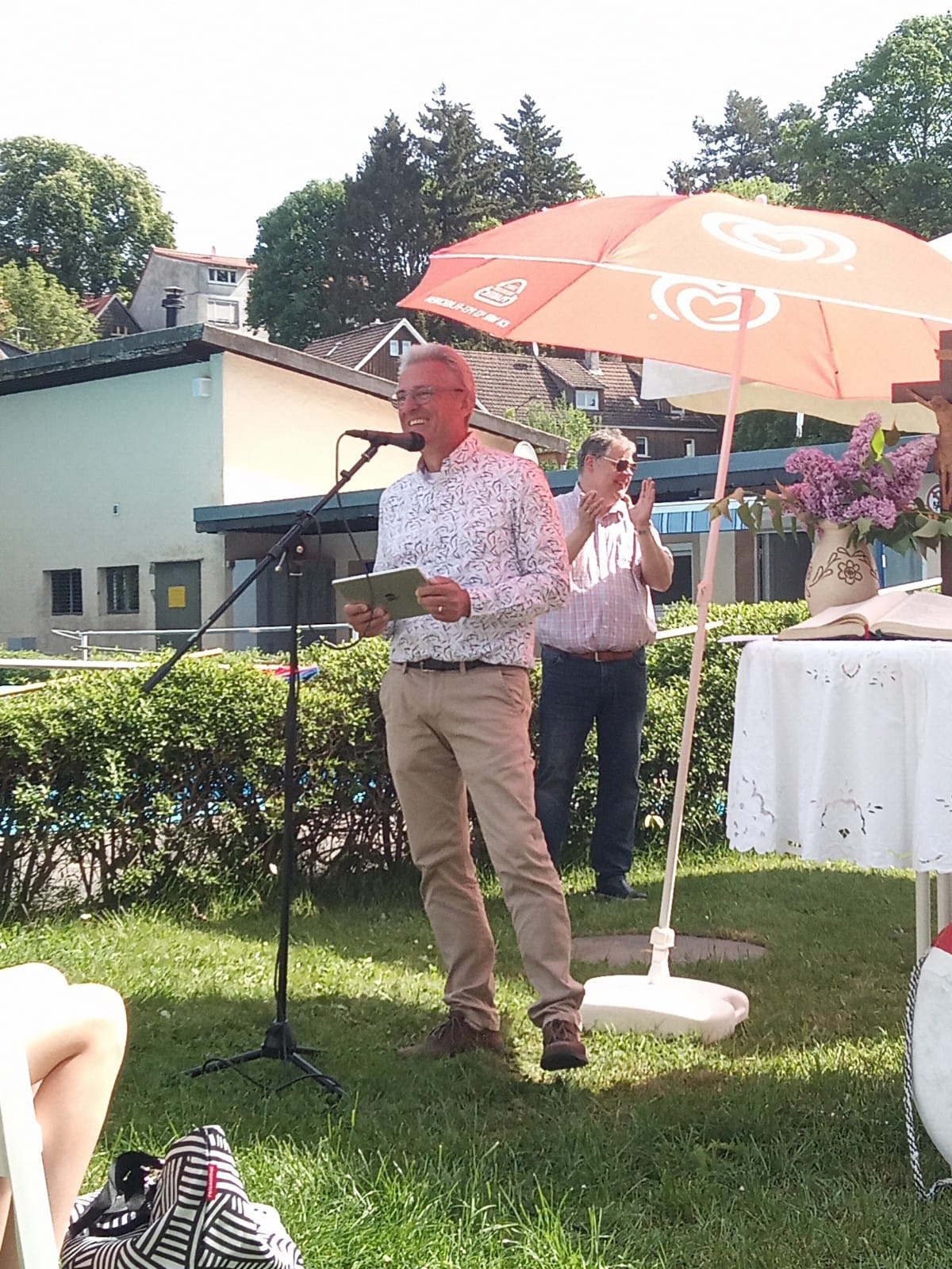 10-1e9f0a0e-6a67-4d23-af24-4bf6302d2036