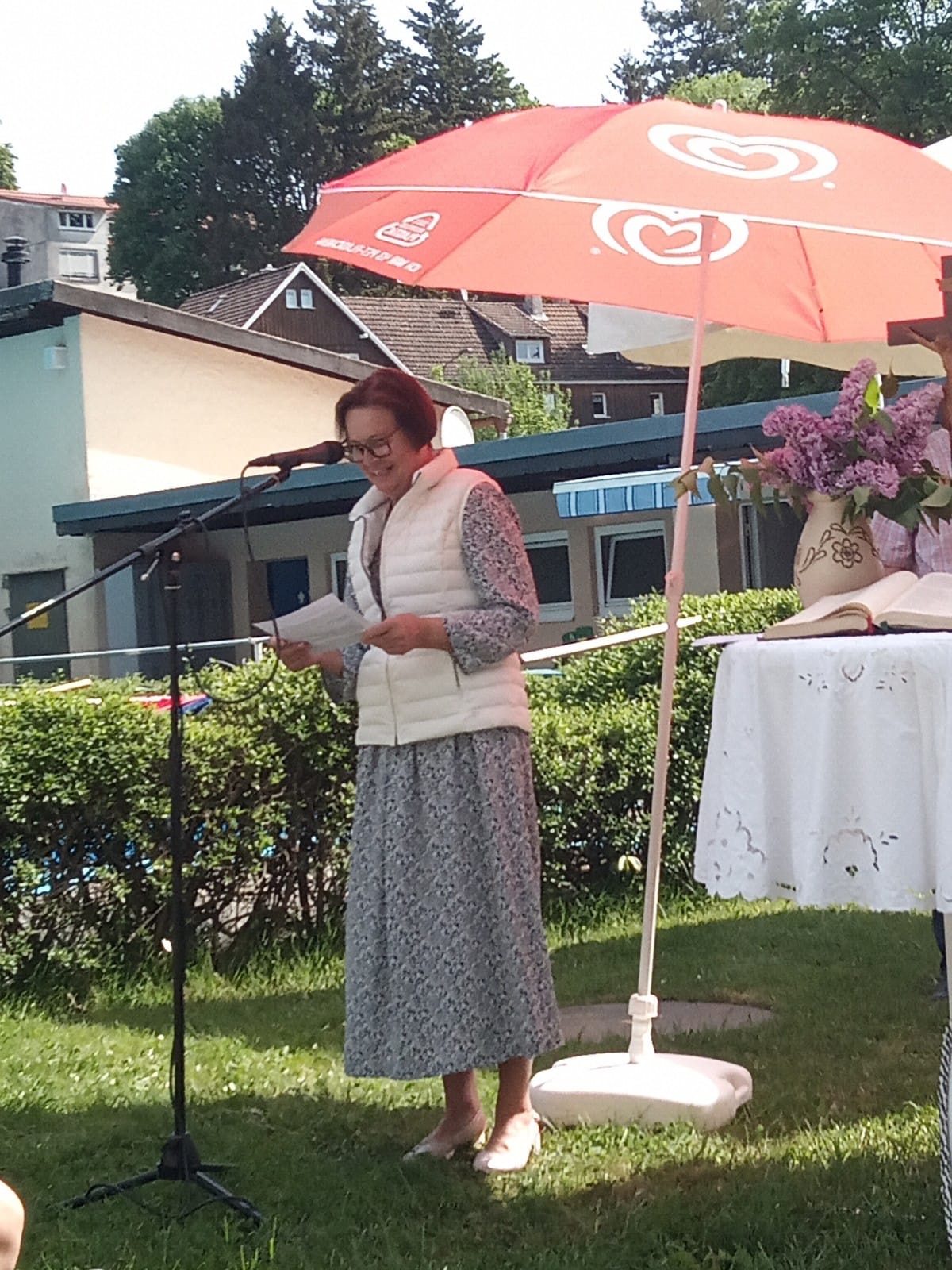 11-a6979674-e907-47dc-850f-40ba65be1bc9